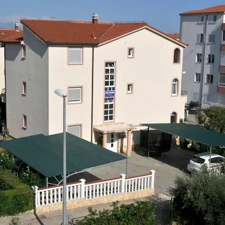 Apartment Drasko *